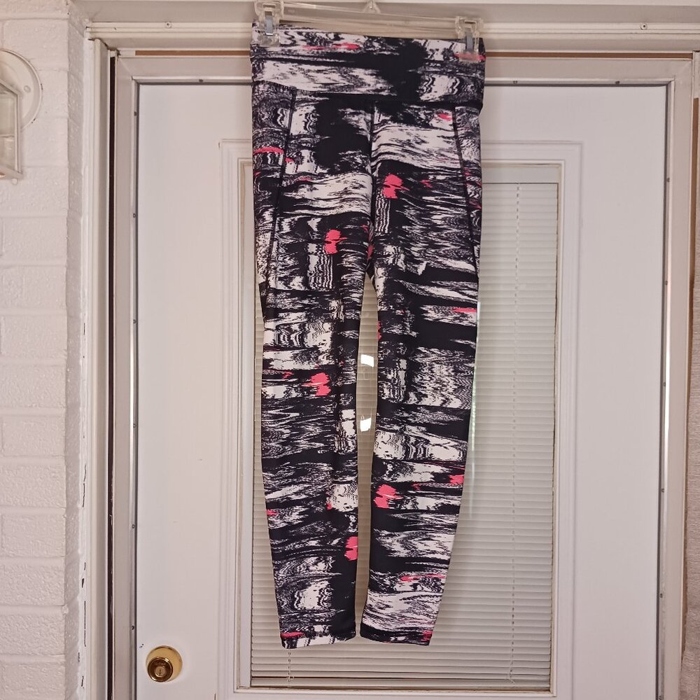 #400 3/$18 - H&M Black/Gray Leggings Size XS